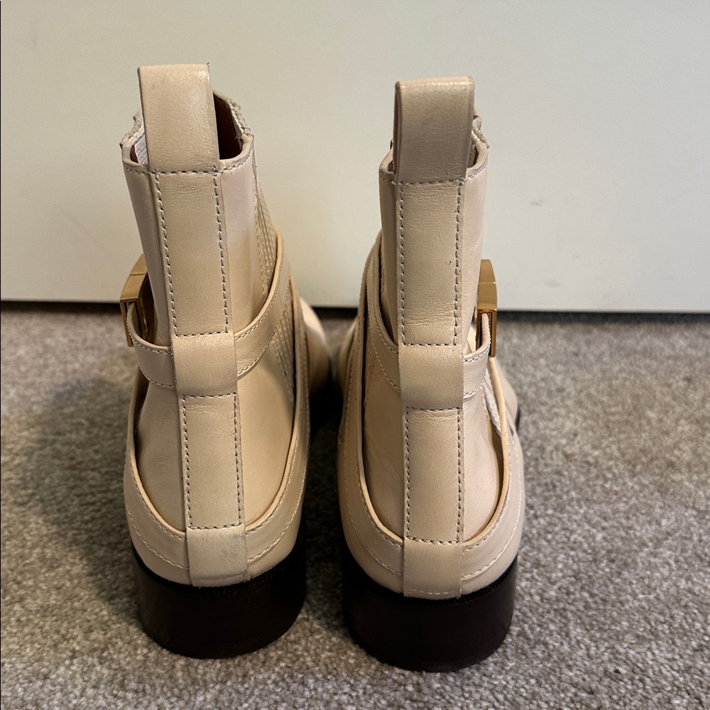 EUC Tory Burch T-Hardware Chelsea Boots in Dulce de Leche size US 10.5 - Picture 10 of 16